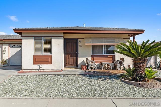 3607 Frenzel Cirl, Oceanside CA: https://media.crmls.org/mediaz/edbe2748-c891-4611-a8f0-2e2de9306486.jpg
