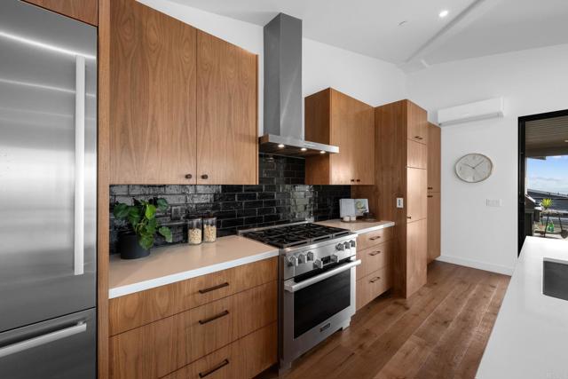 Detail Gallery Image 15 of 40 For 2172 Glasgow Ave, Cardiff By The Sea,  CA 92007 - 3 Beds | 3/1 Baths