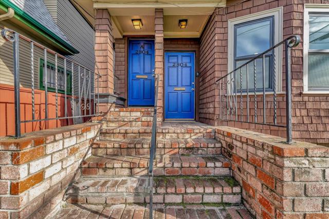 2804 Adeline Street, Emeryville CA: https://media.crmls.org/mediaz/edbeb4d0-cd7e-4142-9c15-0a8434e3c3b7.jpg