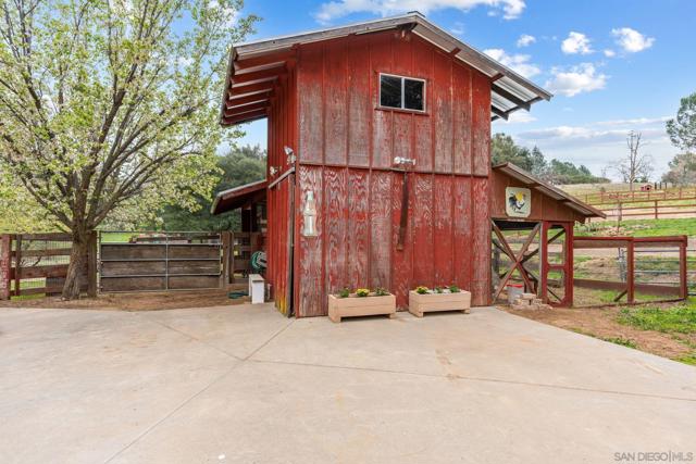 Image 50 of 73 For 25394 Mesa Grande Rd