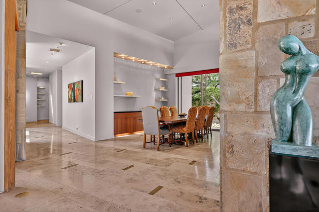 9 Rockcrest, Rancho Mirage CA: https://media.crmls.org/mediaz/edbf217f-57ef-4487-9ceb-29065bb743c3.jpg