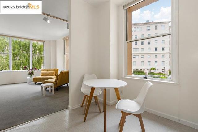 351 Buena Vista Ave E, San Francisco CA: https://media.crmls.org/mediaz/edbf6b32-32dc-45fa-b447-d8ebf800240f.jpg