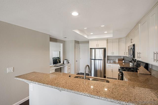 701 Fino Glen, Escondido CA: https://media.crmls.org/mediaz/edbf6d6f-d7b0-4798-92f8-33a76fa1b008.jpg