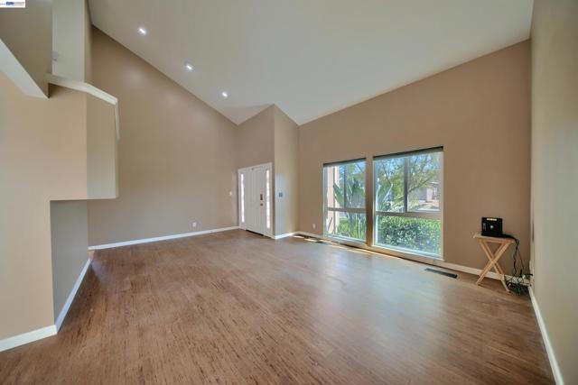 1425 Forest Dr, Turlock CA: https://media.crmls.org/mediaz/edc009ad-d649-4dbd-a810-034ffc2a865e.jpg