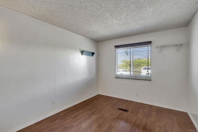 Detail Gallery Image 15 of 28 For 10707 Jamacha #24,  Spring Valley,  CA 91978 - 3 Beds | 2 Baths