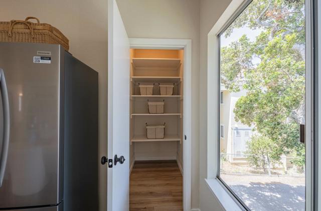 570572 Belden Street, Monterey CA: https://media.crmls.org/mediaz/edc09566-68a4-4238-9167-051ccd6185c2.jpg