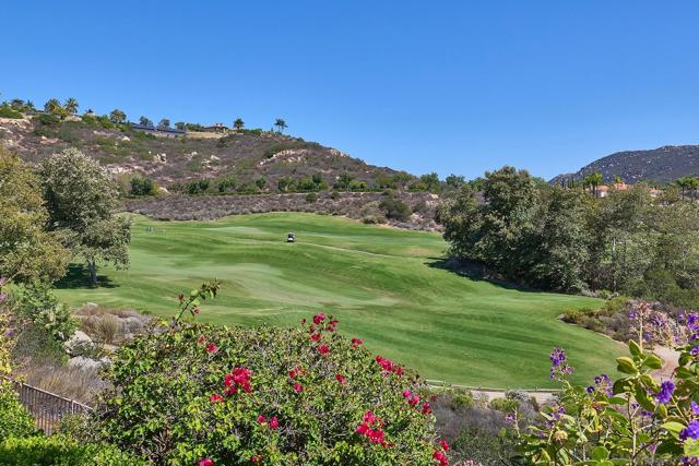 14155 Biscayne Pl, Poway CA: https://media.crmls.org/mediaz/edc14066-d4bd-4111-b6ac-f0bab970bc6a.jpg