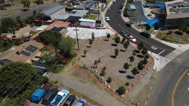 Detail Gallery Image 2 of 63 For 2094 Thibodo Ct, Vista,  CA 92081 - 3 Beds | 2 Baths