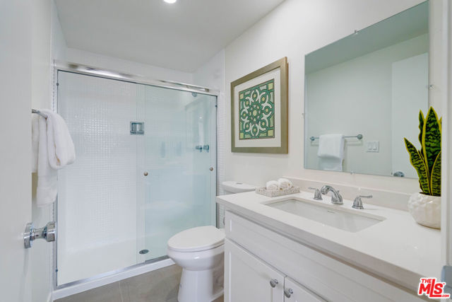 10501 Wilshire Boulevard, Los Angeles CA: https://media.crmls.org/mediaz/edc21250-f9f2-4a69-a643-70516688bae6.jpg