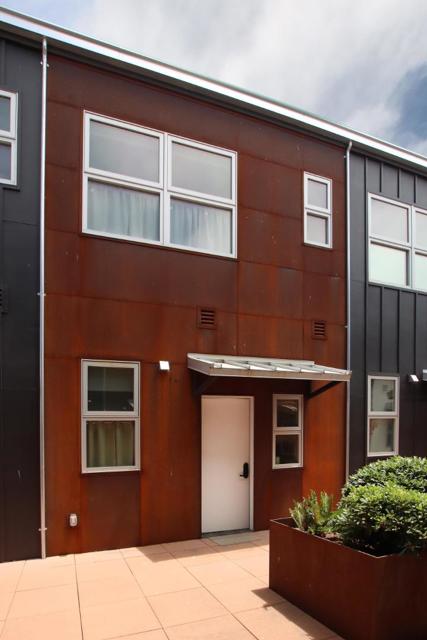 202 Panetta Avenue, Santa Cruz CA: https://media.crmls.org/mediaz/edc27723-2b33-4e2b-9518-be457d91d15a.jpg