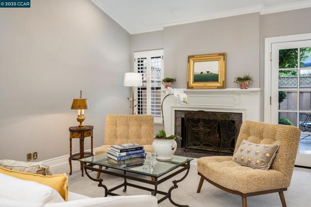 131 Shoshone Court, Danville CA: https://media.crmls.org/mediaz/edc27c6d-f1ab-43b3-9637-1a74f9f17c14.jpg