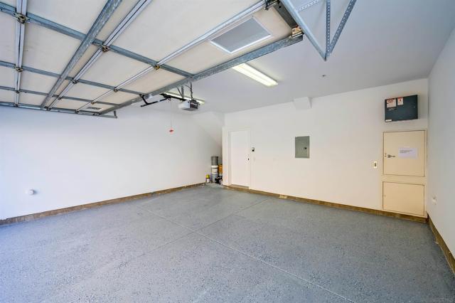 495 S Cleveland St, Oceanside CA: https://media.crmls.org/mediaz/edc2e88a-42f7-49a6-a059-6600be6964e5.jpg