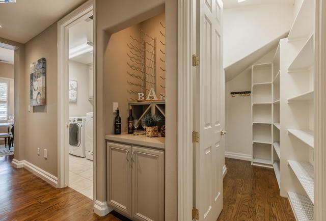 5633 Selena Ct, Pleasanton CA: https://media.crmls.org/mediaz/edc3ad3a-2fc3-4fd7-aa90-2b416d6f5684.jpg
