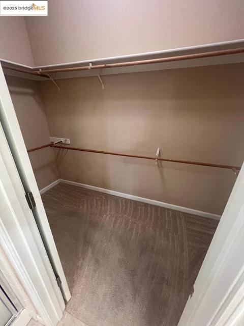 613 Kenwood Dr, Brentwood CA: https://media.crmls.org/mediaz/edc3dd4e-e5ef-4c14-be42-7c4c159c1655.jpg
