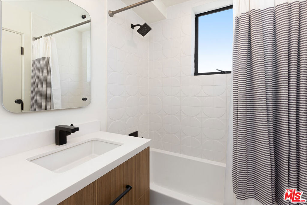 MLS #25572647 img 15