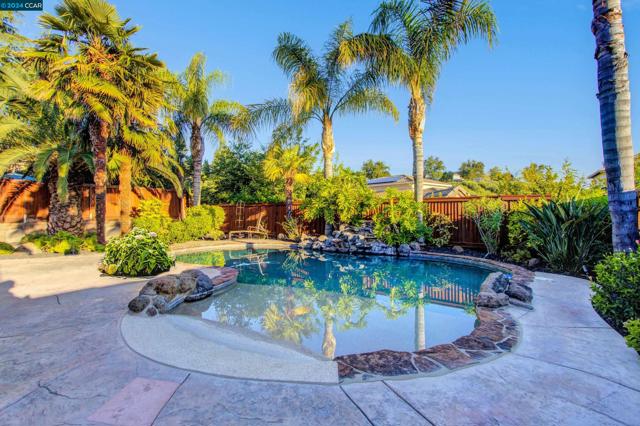 Image 33 of 52 For 1714 St Emilion Ln