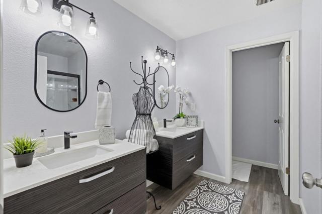 1680 El Camino De Vida, Hollister CA: https://media.crmls.org/mediaz/edc57e8e-e04d-404f-962f-5cfd68f8bbe7.jpg