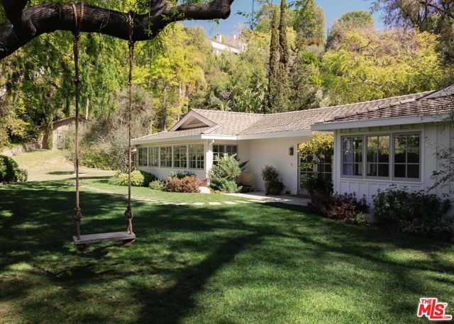 Image 3 of 41 For 2854 Roscomare Road