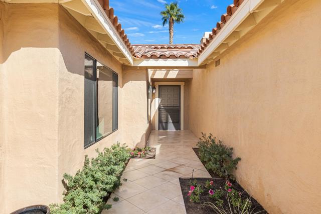 Image 5 of 48 For 352 Villena Way