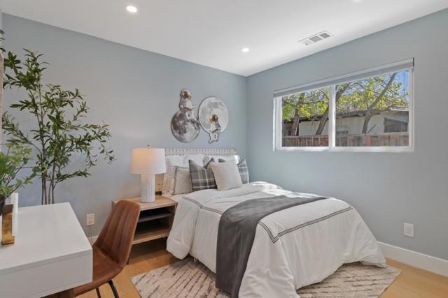 Image 12 of 25 For 1950 Hackett Avenue