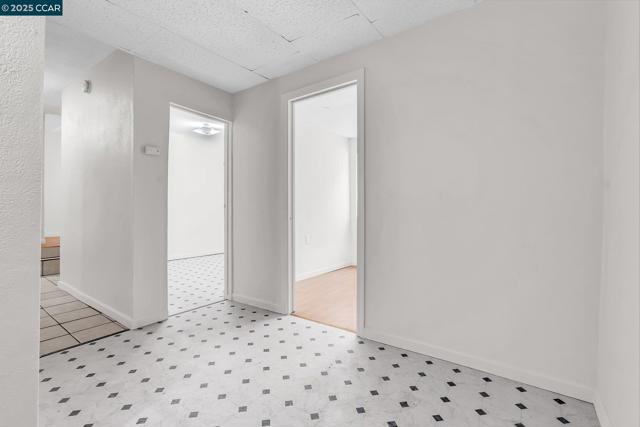 2150 35Th Ave, Oakland CA: https://media.crmls.org/mediaz/edc6746e-59c7-43d8-8311-22493c1f4057.jpg