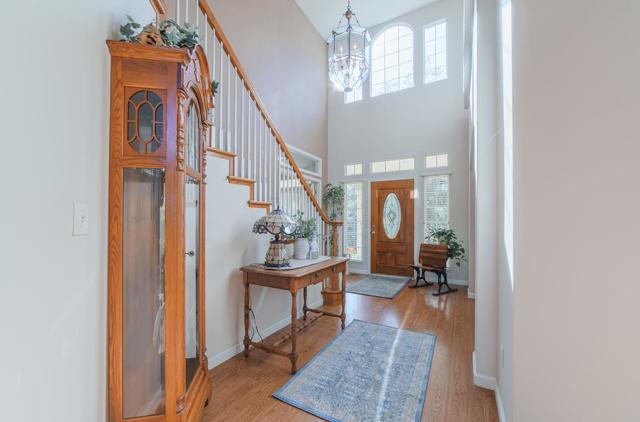 8631 Woodland Heights Court, Salinas CA: https://media.crmls.org/mediaz/edc6a037-f710-459e-ba04-d051274b840a.jpg