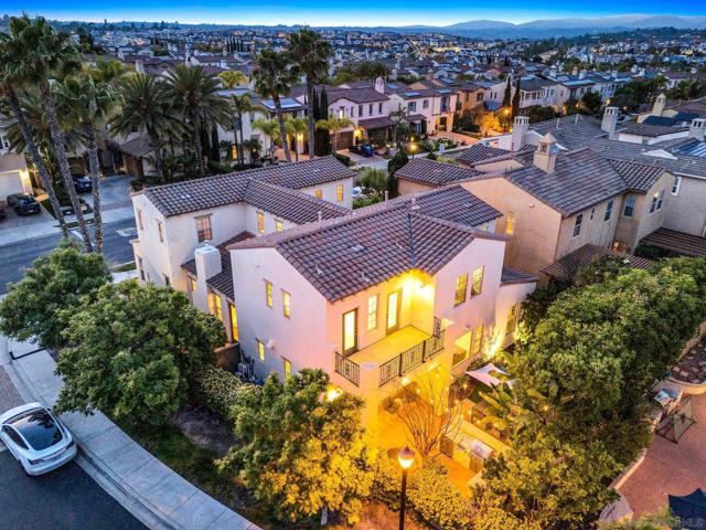 13459 Ginger Glen Dr, San Diego CA: https://media.crmls.org/mediaz/edc6bdc2-d82f-4c24-8059-720d5f0ae191.jpg