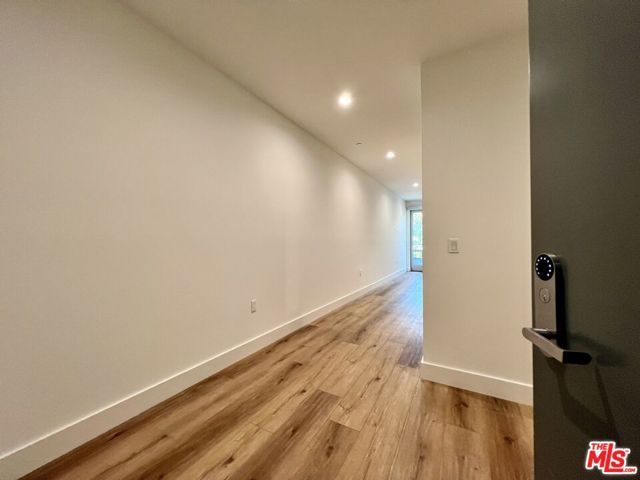 5801 Camerford Avenue, Los Angeles CA: https://media.crmls.org/mediaz/edc6bfa1-c1eb-4178-98bf-268f7261f722.jpg