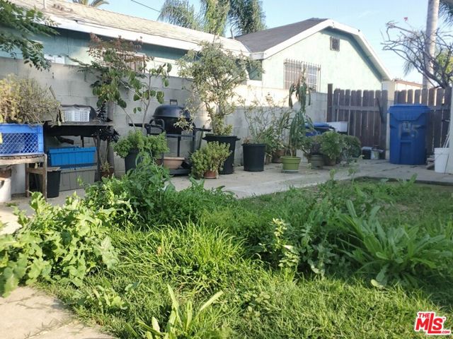 145 97th Street, Los Angeles, California 90003, 2 Bedrooms Bedrooms, ,1 BathroomBathrooms,Single Family Residence,For Sale,97th,24371845