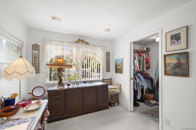 10705 Louisa Dr., La Mesa CA: https://media.crmls.org/mediaz/edc7aec3-3232-4ddf-9b93-44b49a2e30c9.jpg