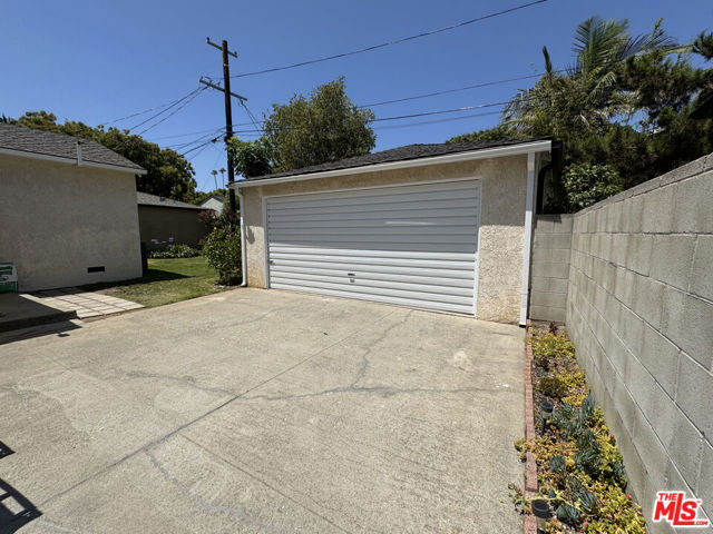 12013 Dewey Street, Los Angeles CA: https://media.crmls.org/mediaz/edc7ef57-0459-4fa1-9f7b-f5e65163d9b7.jpg