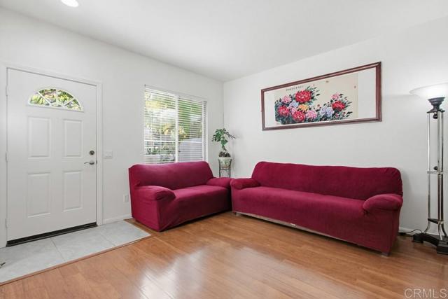 Detail Gallery Image 9 of 37 For 4002 Craven Rd #4,  Oceanside,  CA 92057 - 3 Beds | 2/1 Baths