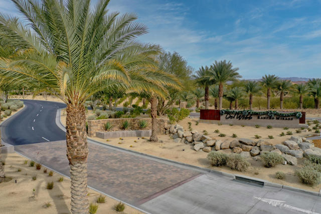 80 Zinfandel, Rancho Mirage CA: https://media.crmls.org/mediaz/edc95037-ca31-45b4-ab49-ab29fb3d32be.jpg