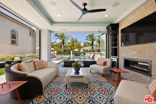 2855 Oak Knoll Drive, Diamond Bar CA: https://media.crmls.org/mediaz/edc97196-e8ab-4439-80bc-b06cc00cb770.jpg