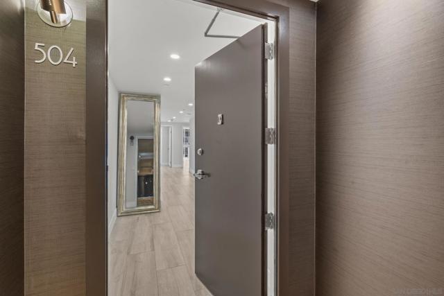 Image 4 of 32 For 1750 Avenida Del Mundo  504