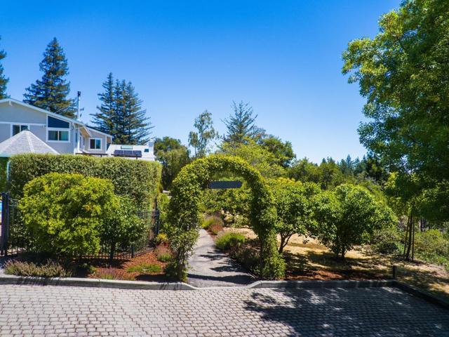 7919 Empire Grade, Santa Cruz CA: https://media.crmls.org/mediaz/edc9ad7f-1176-4d94-9b1d-6802dc338ab0.jpg