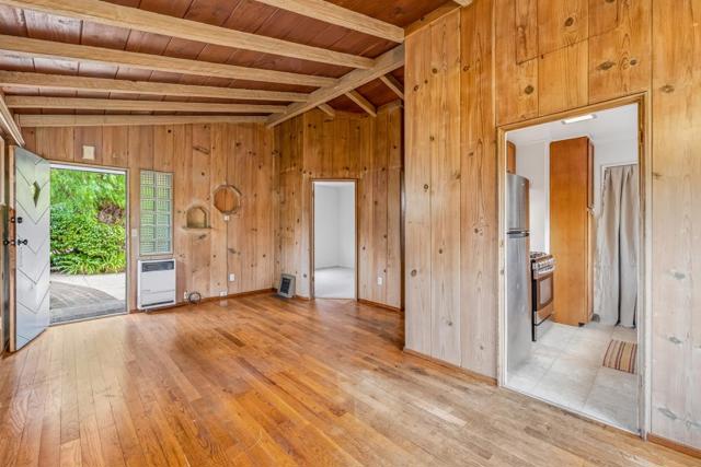 0 W Franklin Street, Monterey CA: https://media.crmls.org/mediaz/edca8ef7-33a9-4392-bc75-effa2c5efe77.jpg