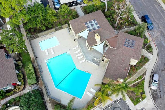 10828 Lamentin Ct, San Diego CA: https://media.crmls.org/mediaz/edcabc80-0be4-4c12-b1f2-c227953b976c.jpg