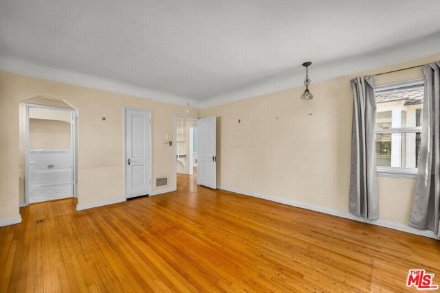 1358 Woodruff Avenue, Los Angeles CA: https://media.crmls.org/mediaz/edcbf5f2-c8e7-4f6e-aa4a-c3b053644352.jpg