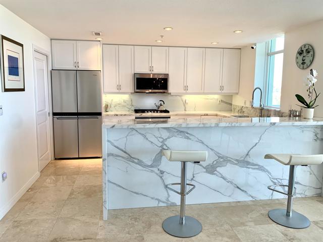 Detail Gallery Image 17 of 36 For 850 Beech St #1901,  San Diego,  CA 92101 - 2 Beds | 2 Baths