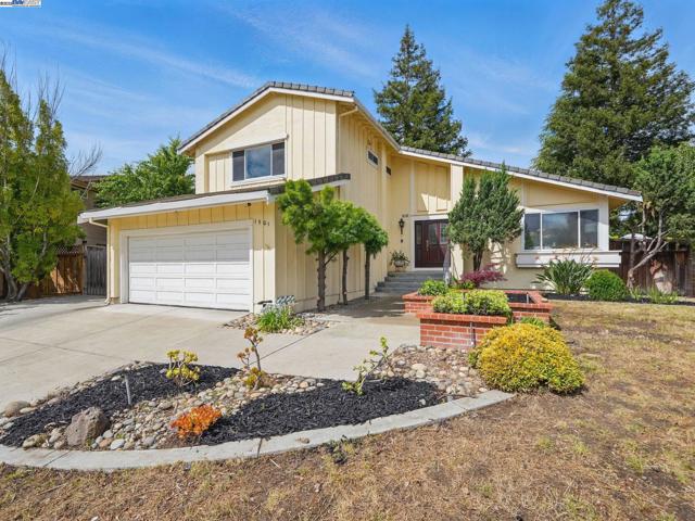 1501 Quema Ct, Fremont CA: https://media.crmls.org/mediaz/edcc45e7-0ed8-4993-9b9b-d9ec22d22342.jpg