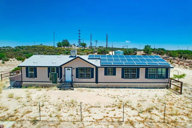 1696 Mary Joe Ln, Boulevard CA: https://media.crmls.org/mediaz/edcd0e49-be61-436b-8adb-ca7b5c36aebb.jpg