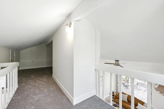 801 Caminito Azul, Carlsbad CA: https://media.crmls.org/mediaz/edcdac36-fcf3-4fce-b402-2992bdec076f.jpg