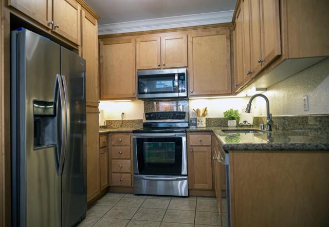 2968 Moorpark Avenue, San Jose CA: https://media.crmls.org/mediaz/edcfc893-489f-4148-8907-629f1f4a045f.jpg