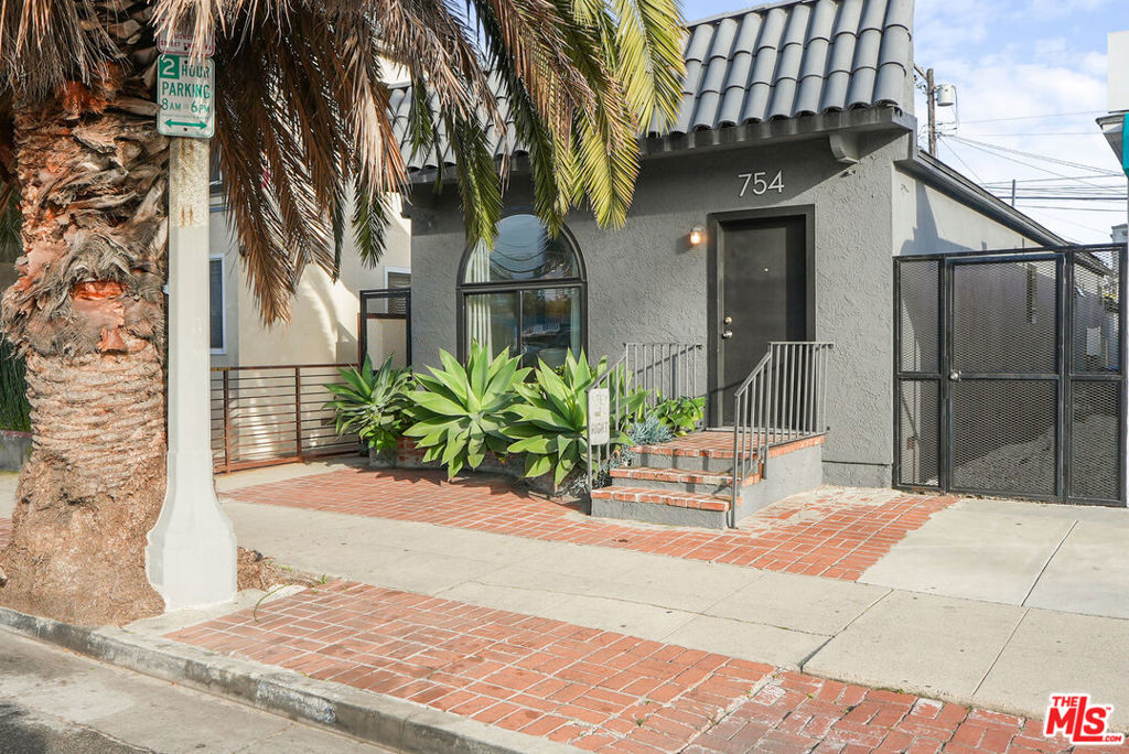 754 Washington Boulevard