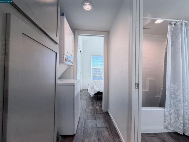 16711 Marsh Creek Rd, Clayton CA: https://media.crmls.org/mediaz/edd08c29-78cd-4117-9f31-0993c2385294.jpg