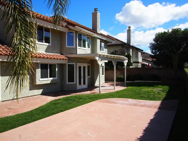 211 Windtree Avenue, Thousand Oaks CA: https://media.crmls.org/mediaz/edd0bf71-e356-48fb-8f73-f37e6d0e6416.jpg