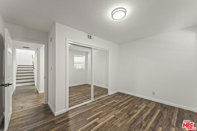 11621 Sunshine Terrace, Studio City CA: https://media.crmls.org/mediaz/edd1f356-4a86-40f2-856c-58bfdc535119.jpg