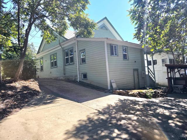 129 Broadway, Jackson CA: https://media.crmls.org/mediaz/edd2f57f-487d-4ab2-a28e-137a3f9900d3.jpg