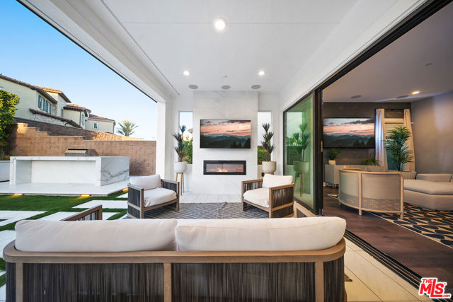 20643 W Wood Rose Court, Porter Ranch CA: https://media.crmls.org/mediaz/edd30028-8148-42bd-b772-d50a6b7f0acf.jpg